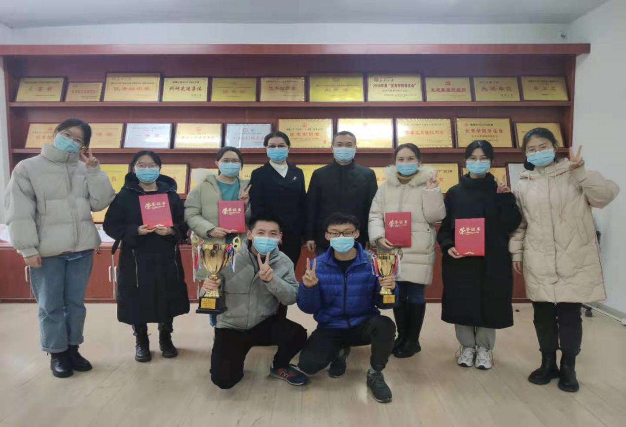 新疆大学毕业证学位证壳子模板图片大全